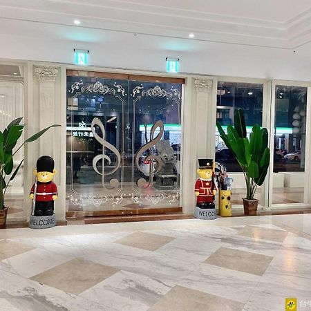 Hotel Champs Elysees Taichung Buitenkant foto
