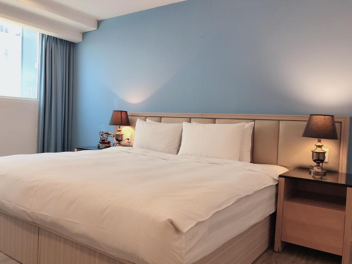 Hotel Champs Elysees Taichung Buitenkant foto