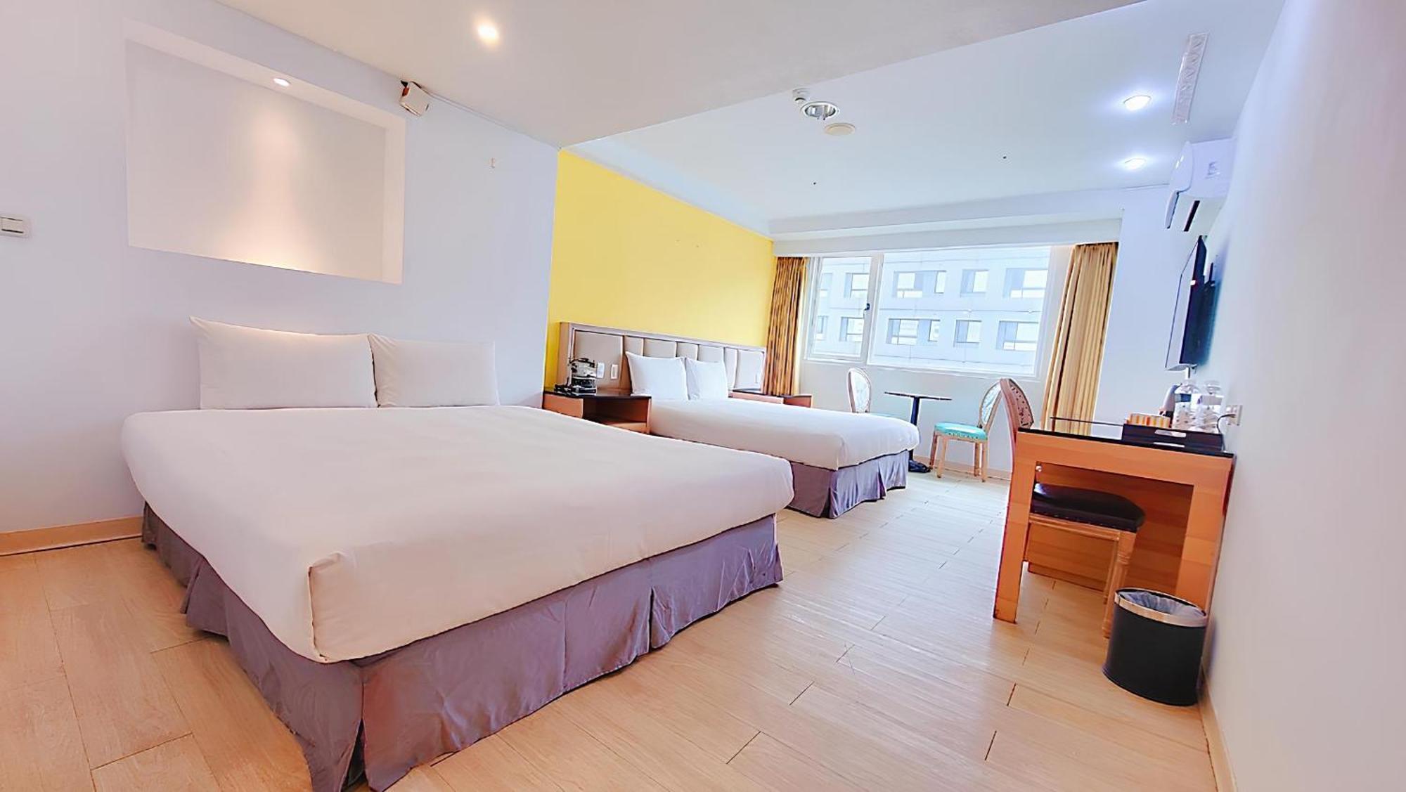 Hotel Champs Elysees Taichung Buitenkant foto