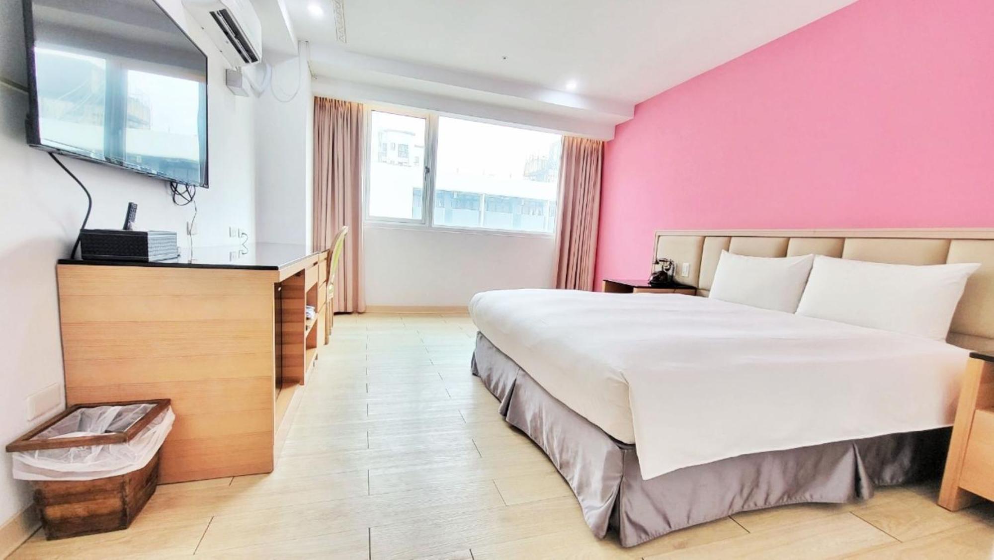 Hotel Champs Elysees Taichung Buitenkant foto