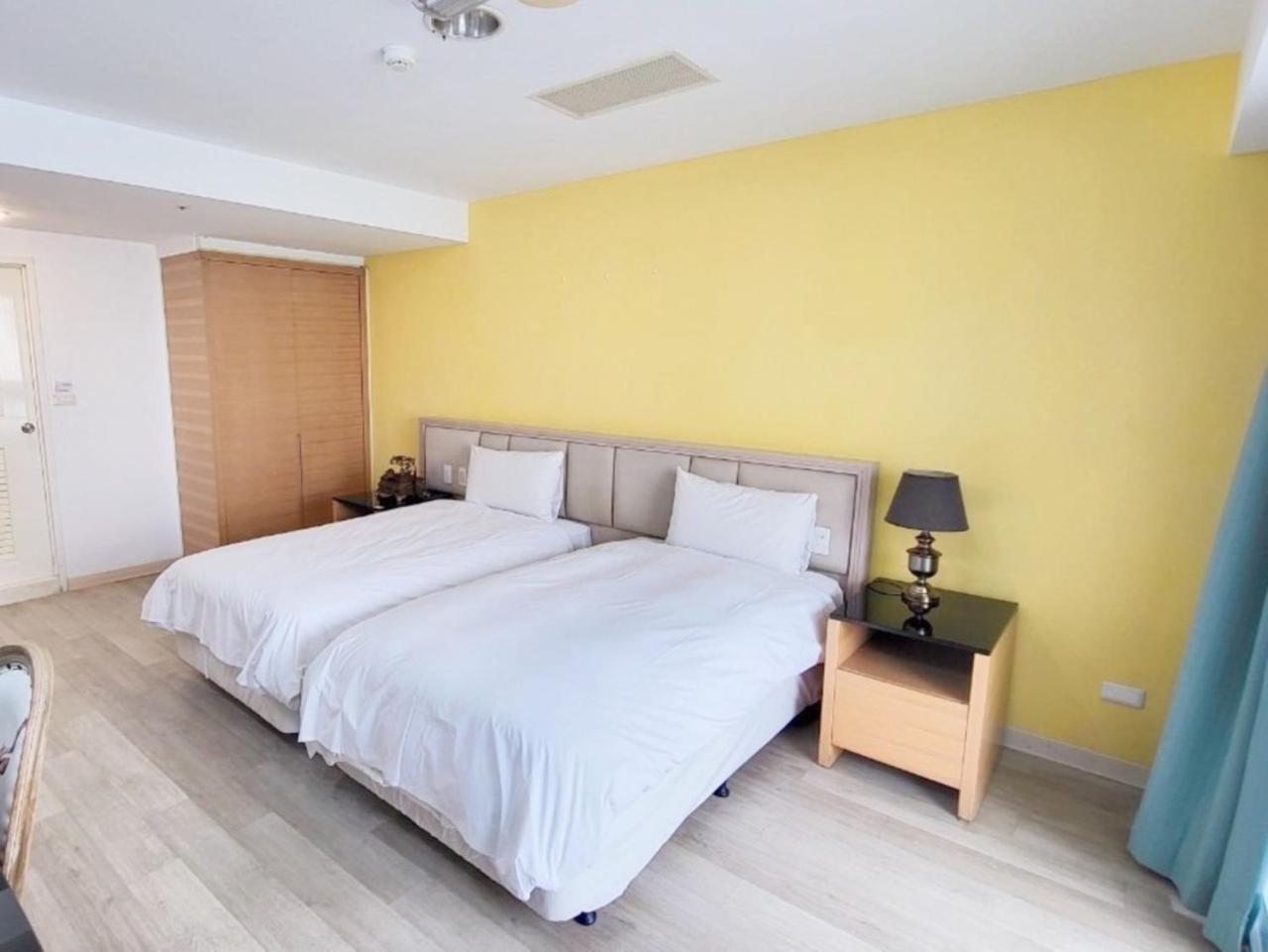 Hotel Champs Elysees Taichung Buitenkant foto