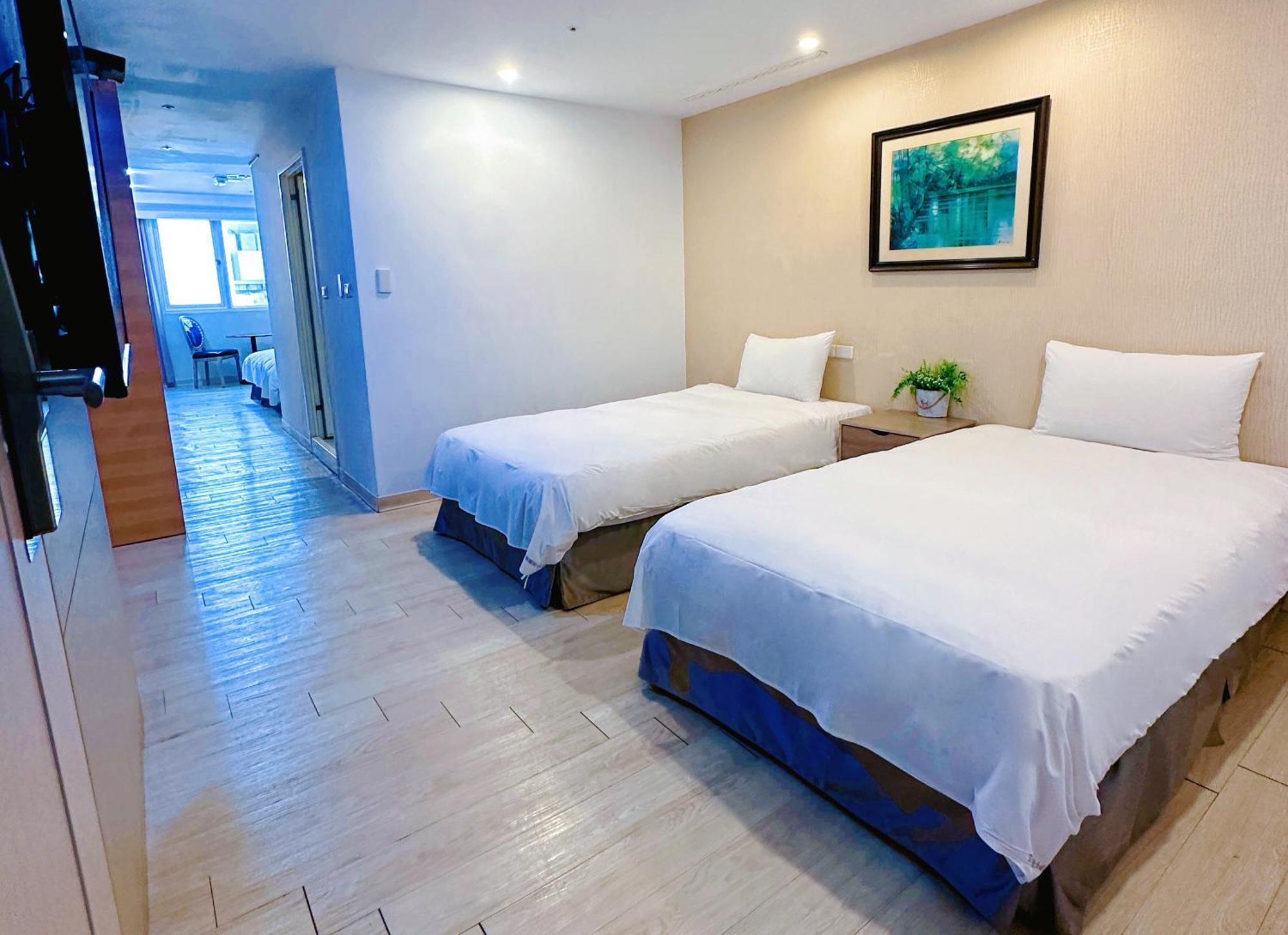 Hotel Champs Elysees Taichung Buitenkant foto
