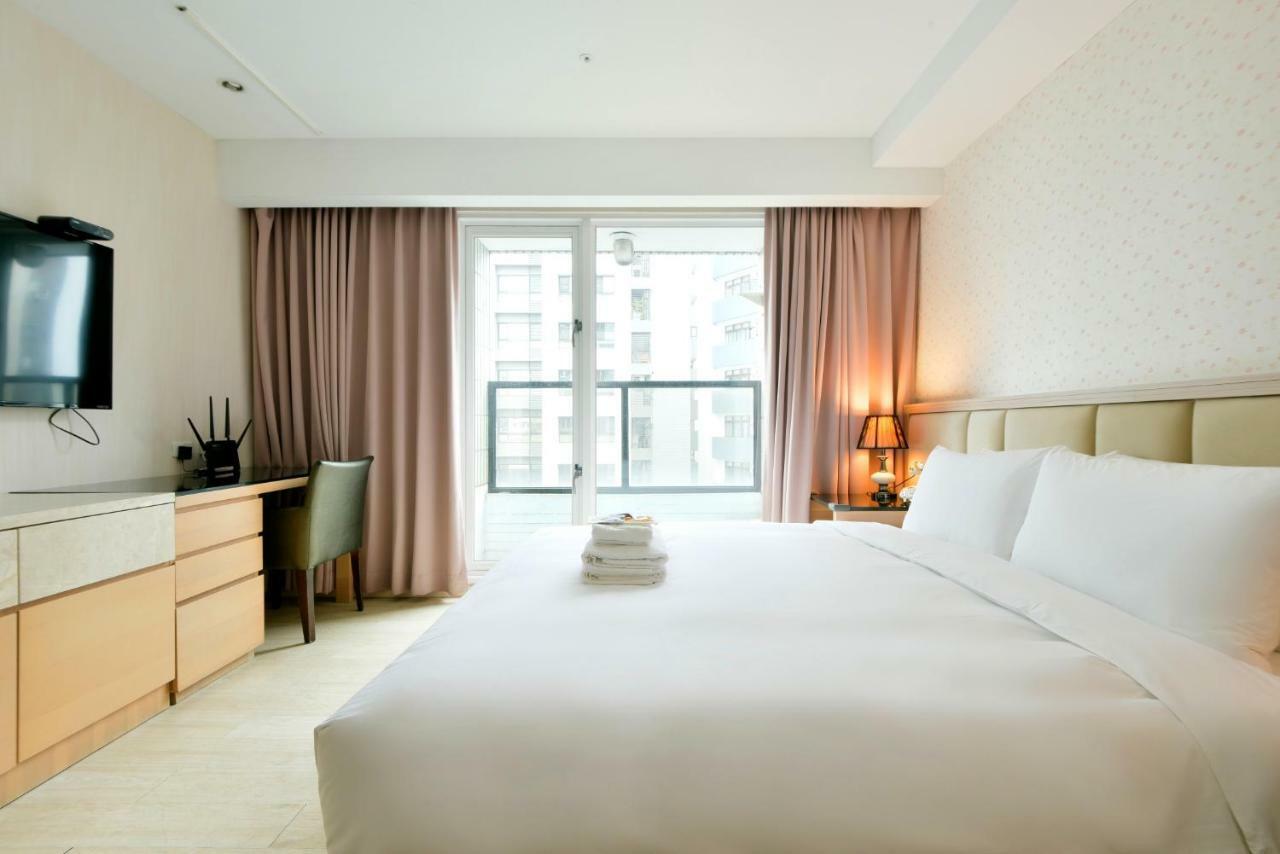 Hotel Champs Elysees Taichung Buitenkant foto