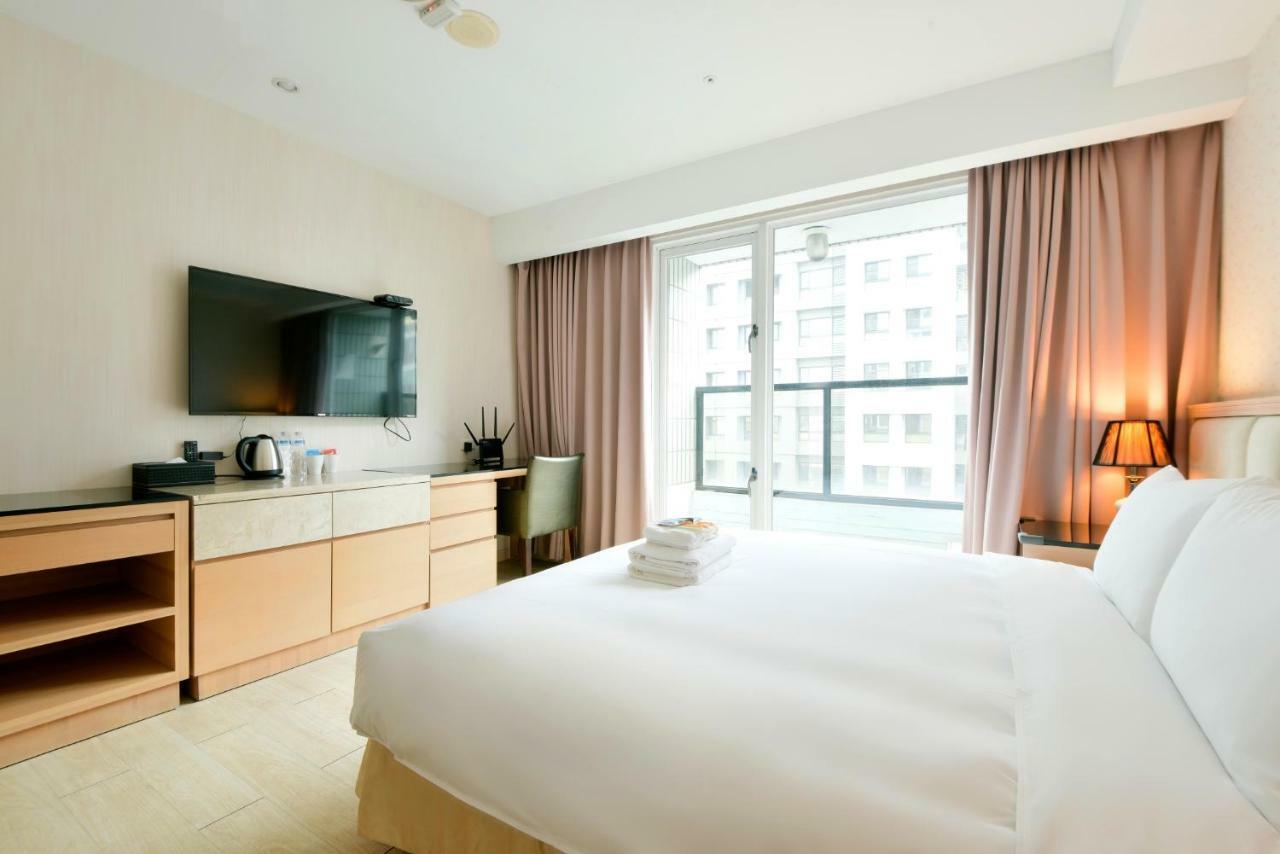 Hotel Champs Elysees Taichung Buitenkant foto