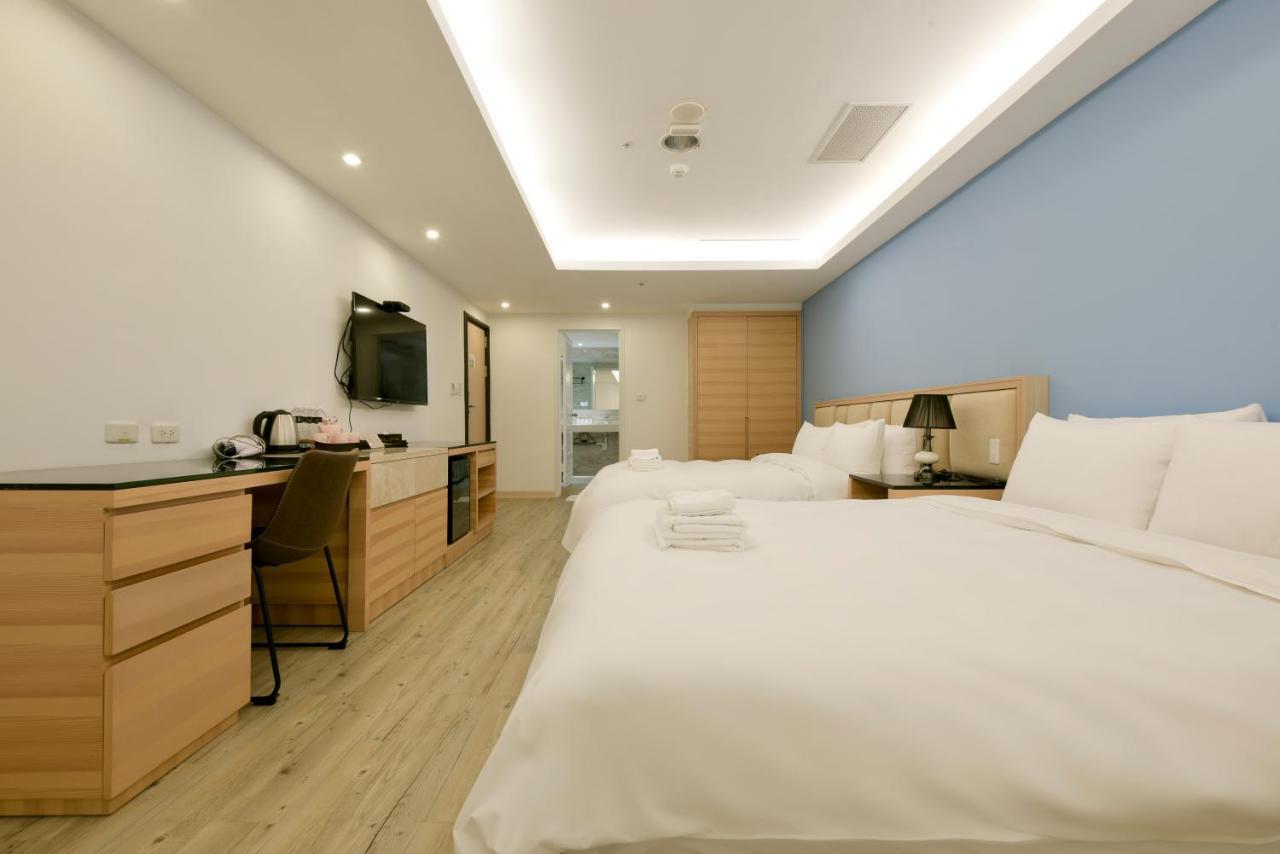 Hotel Champs Elysees Taichung Buitenkant foto